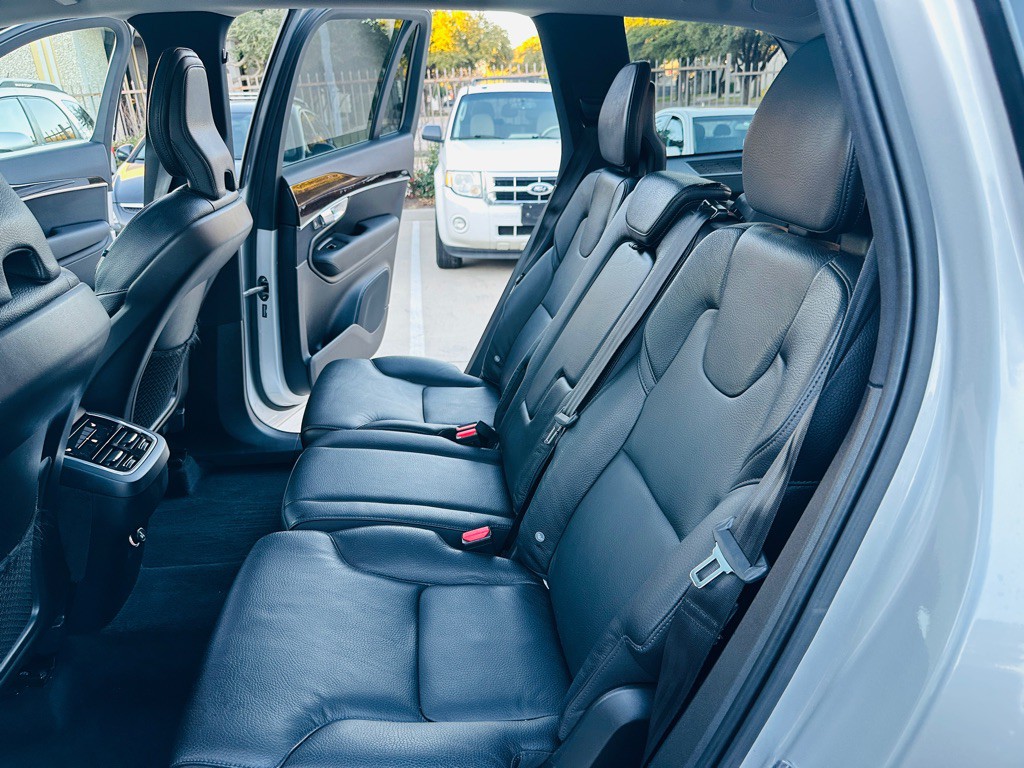 2019 Volvo XC90 Image 17