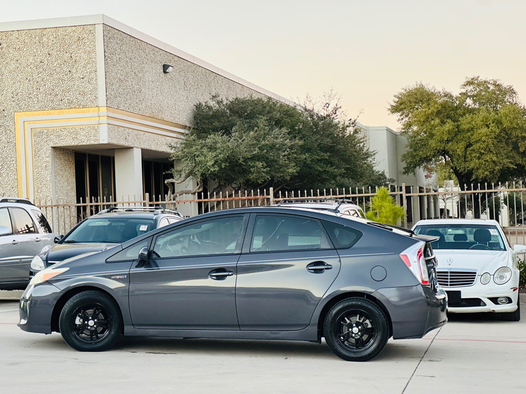 2013 Toyota Prius Image 6