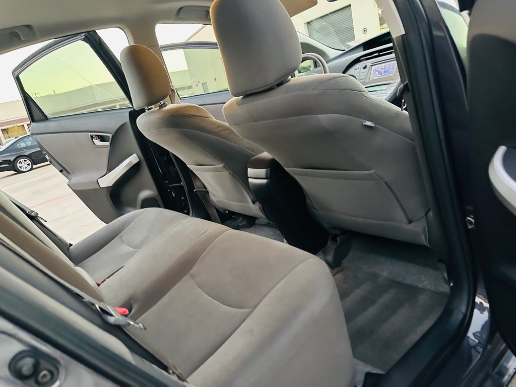 2013 Toyota Prius Image 19