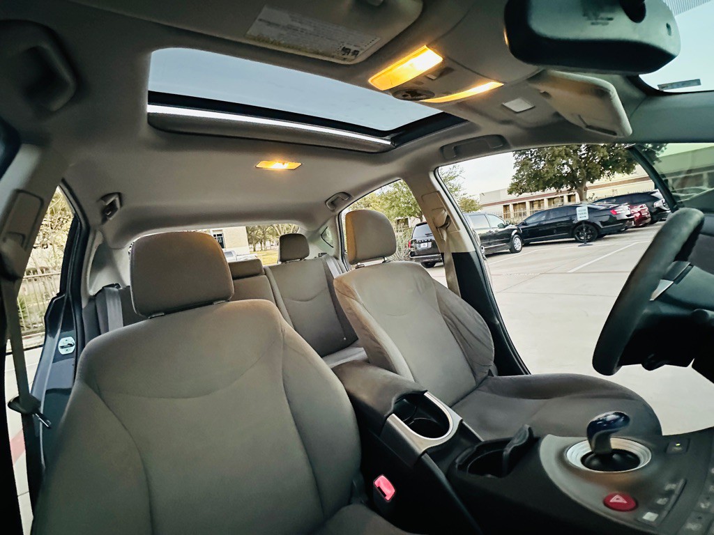 2013 Toyota Prius Image 23