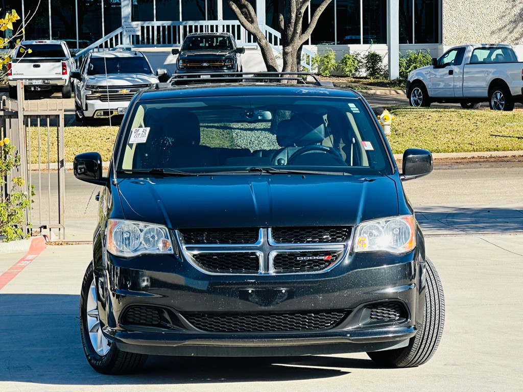 2013 Dodge Grand Caravan Image 2