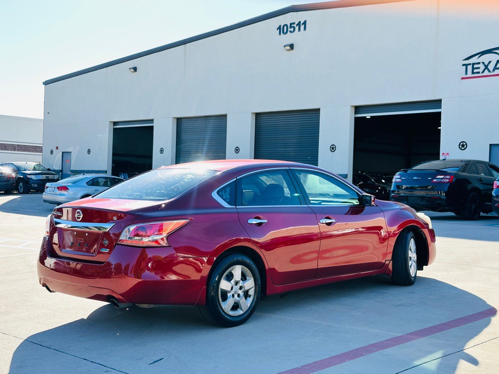 2013 Nissan Altima Image 8