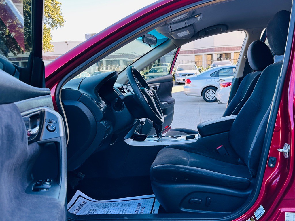 2013 Nissan Altima Image 10