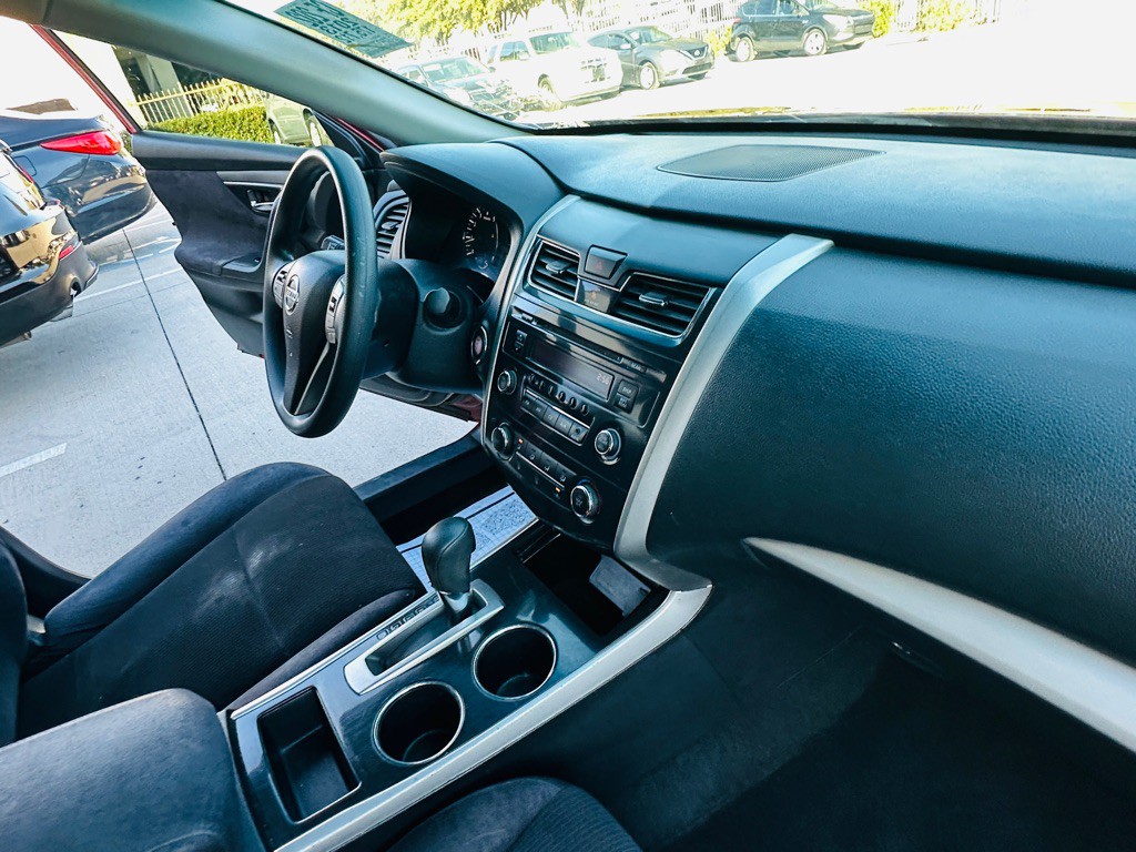2013 Nissan Altima Image 19