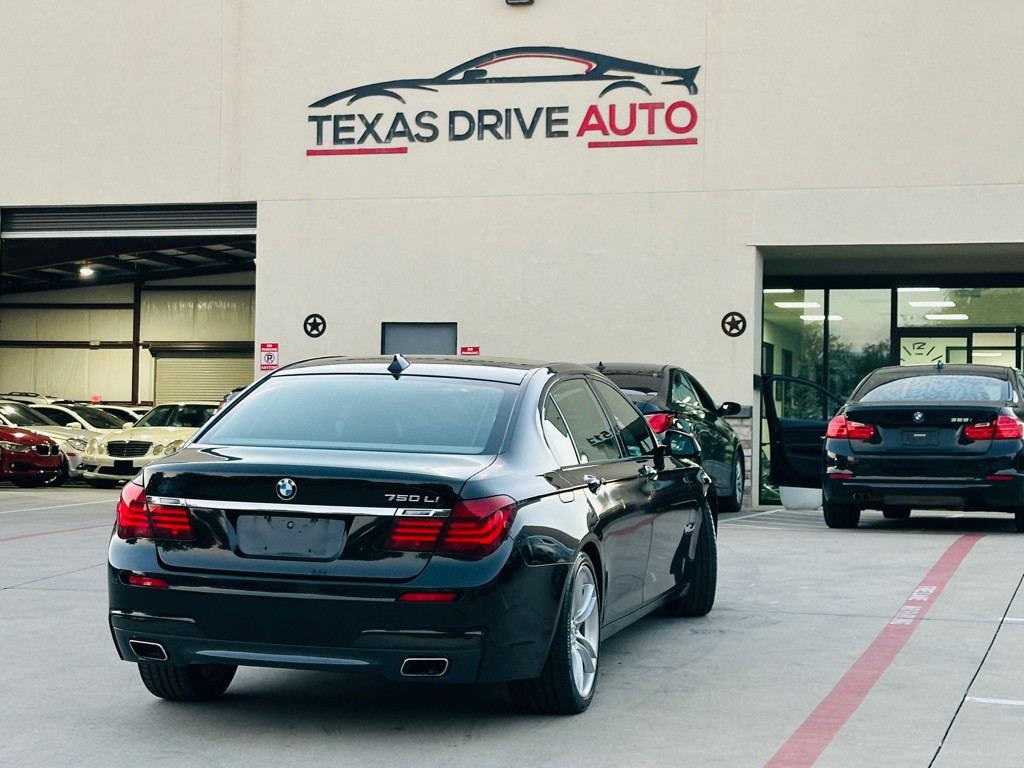 2014 BMW 7 Series Image 9