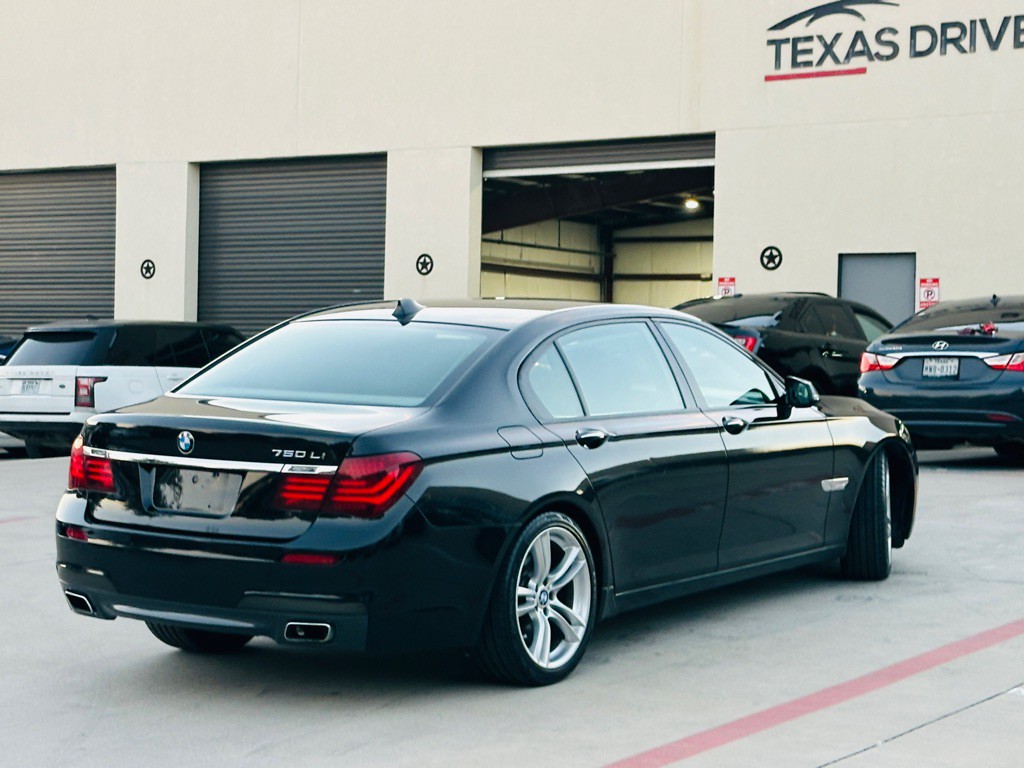 2014 BMW 7 Series Image 10