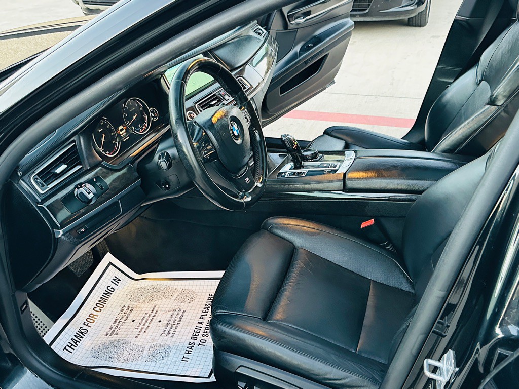 2014 BMW 7 Series Image 13