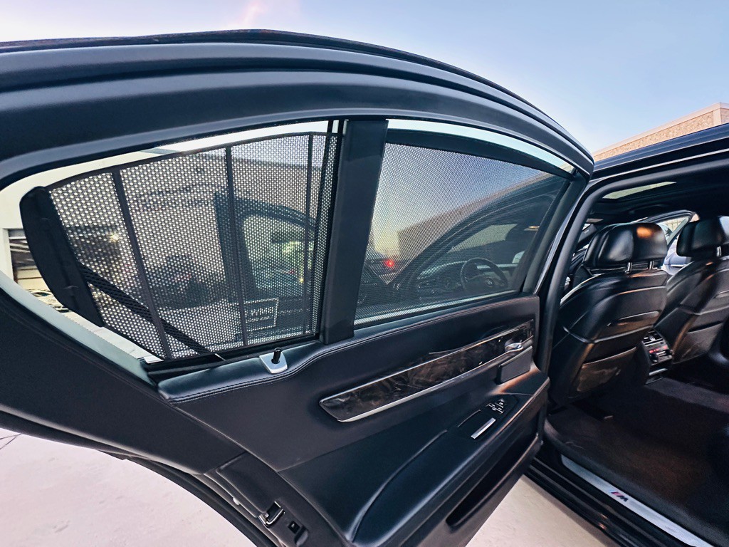 2014 BMW 7 Series Image 16