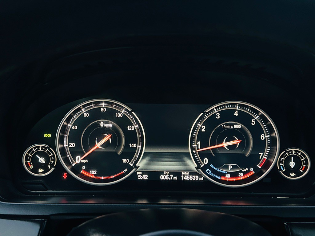 2014 BMW 7 Series Image 30