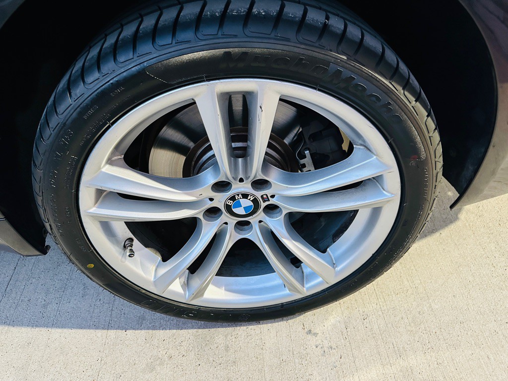 2014 BMW 7 Series Image 33