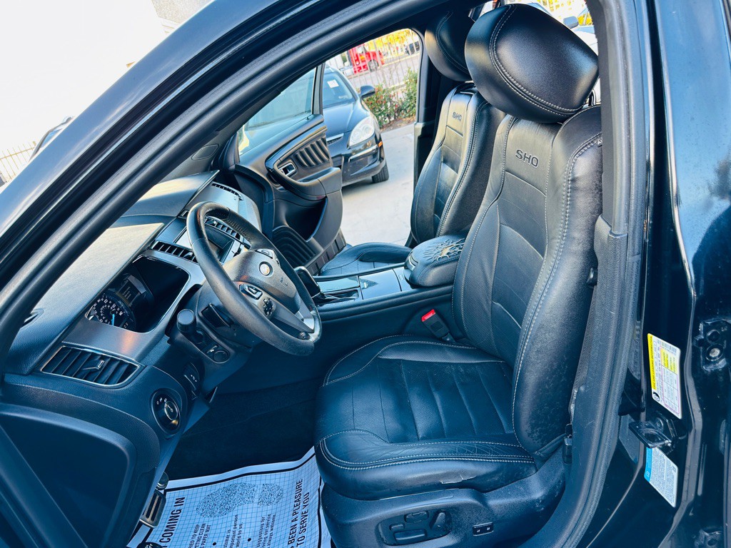 2014 Ford Taurus Image 12