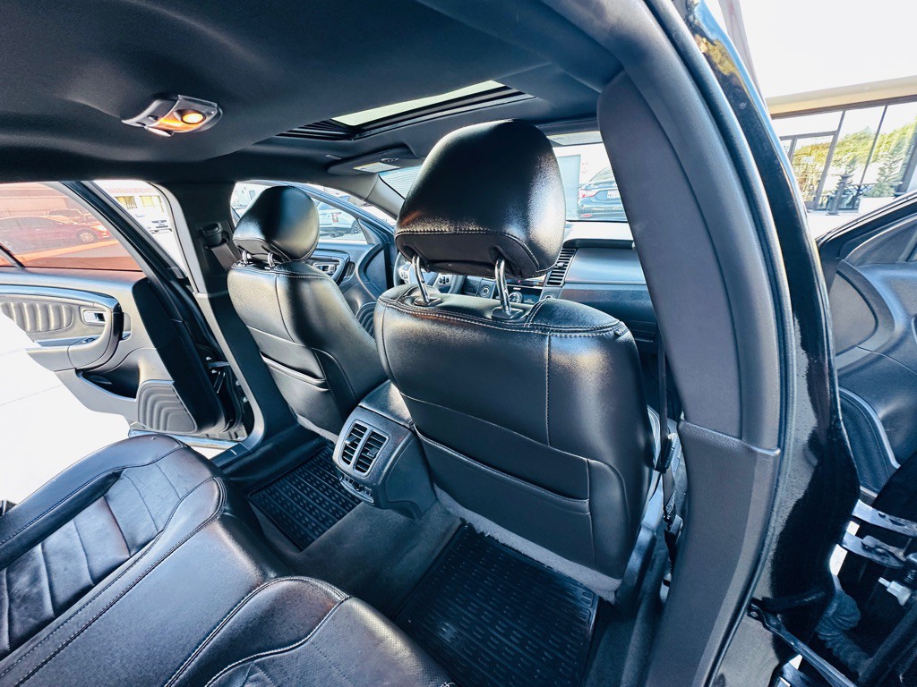 2014 Ford Taurus Image 19