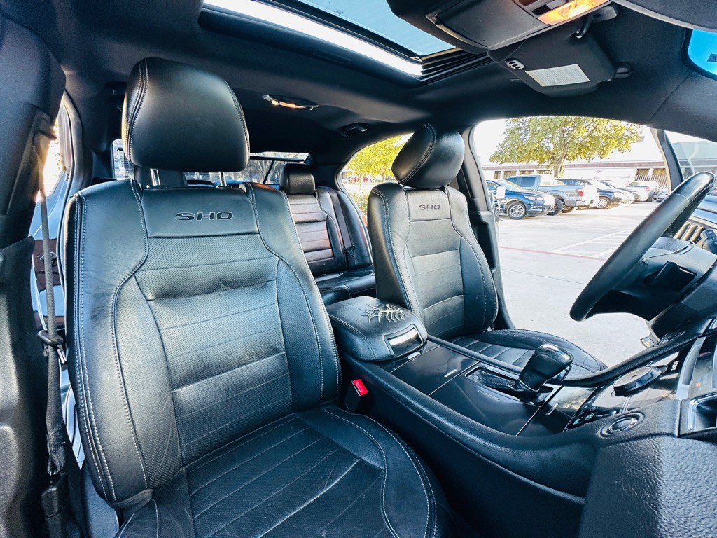 2014 Ford Taurus Image 22