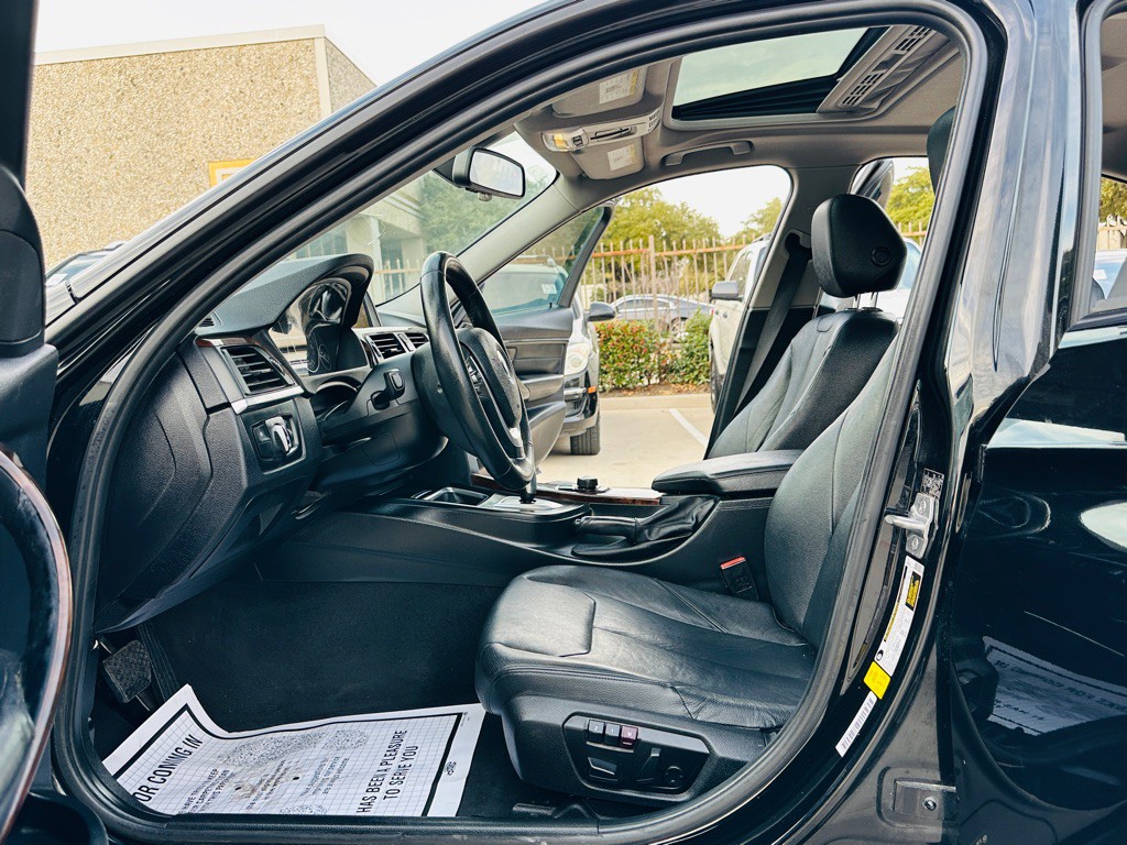 2014 BMW 3 Series Image 12