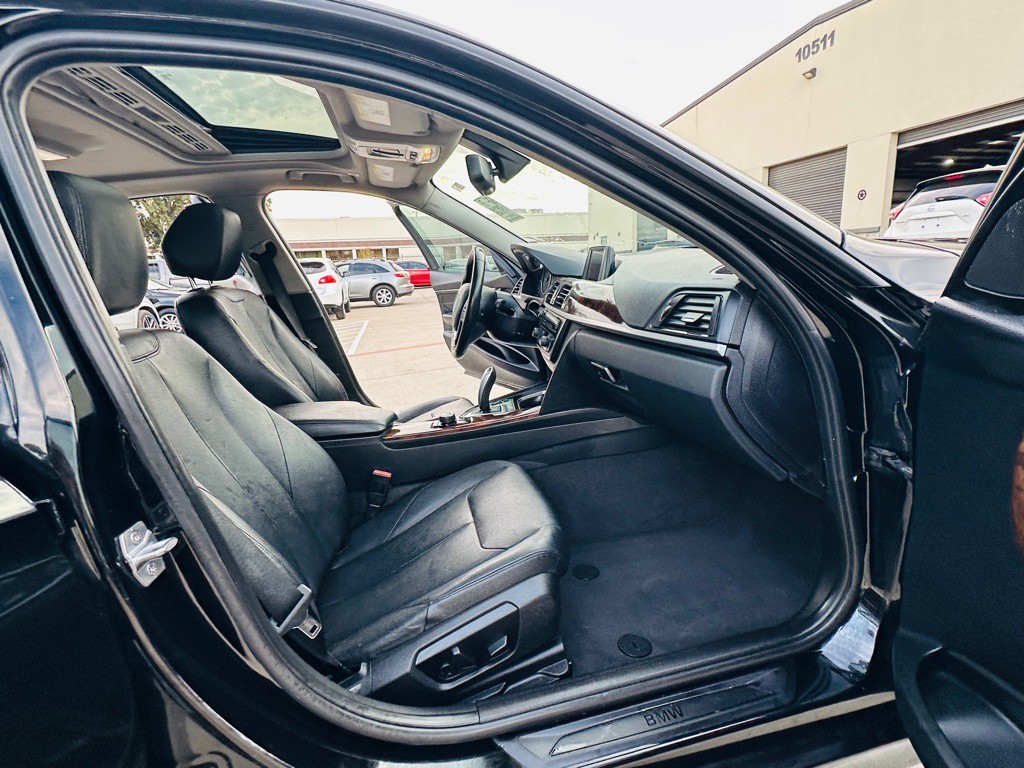 2014 BMW 3 Series Image 20