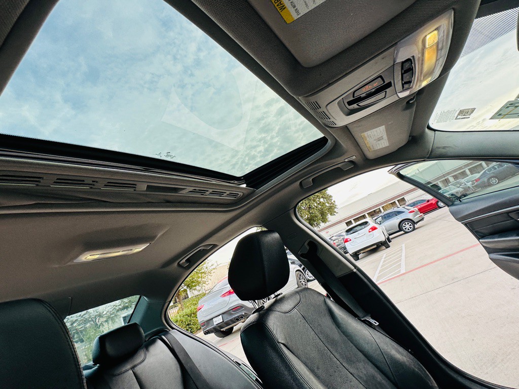 2014 BMW 3 Series Image 22