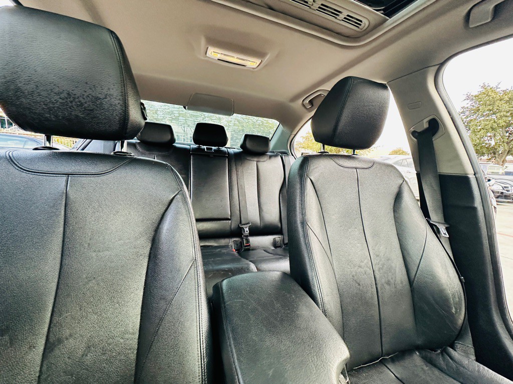 2014 BMW 3 Series Image 23