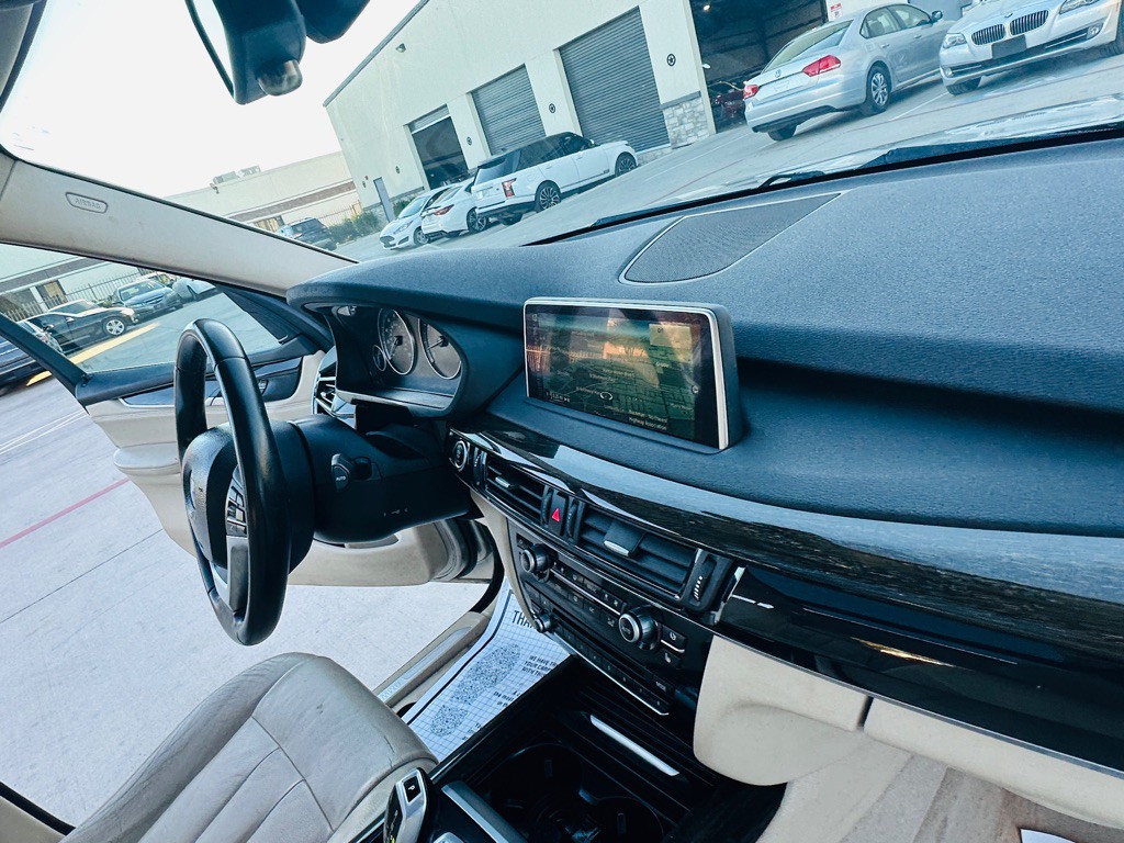 2014 BMW X5 Image 24