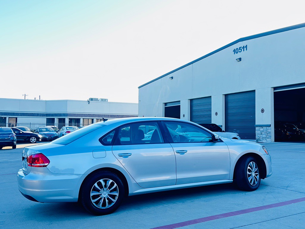 2014 Volkswagen Passat Image 10