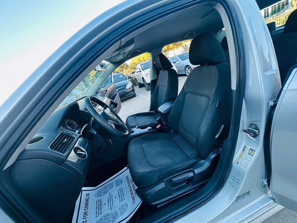 2014 Volkswagen Passat Image 13