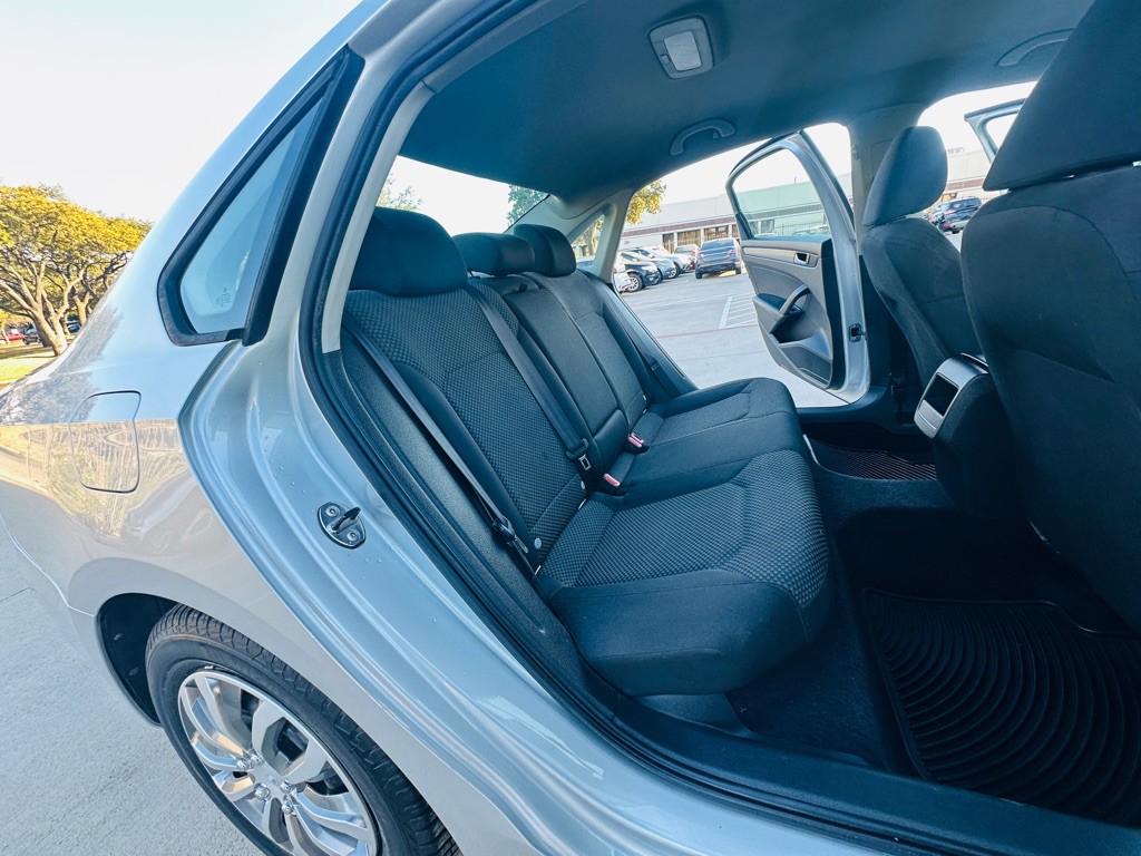 2014 Volkswagen Passat Image 19