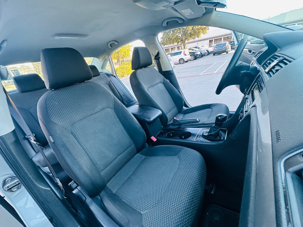 2014 Volkswagen Passat Image 22