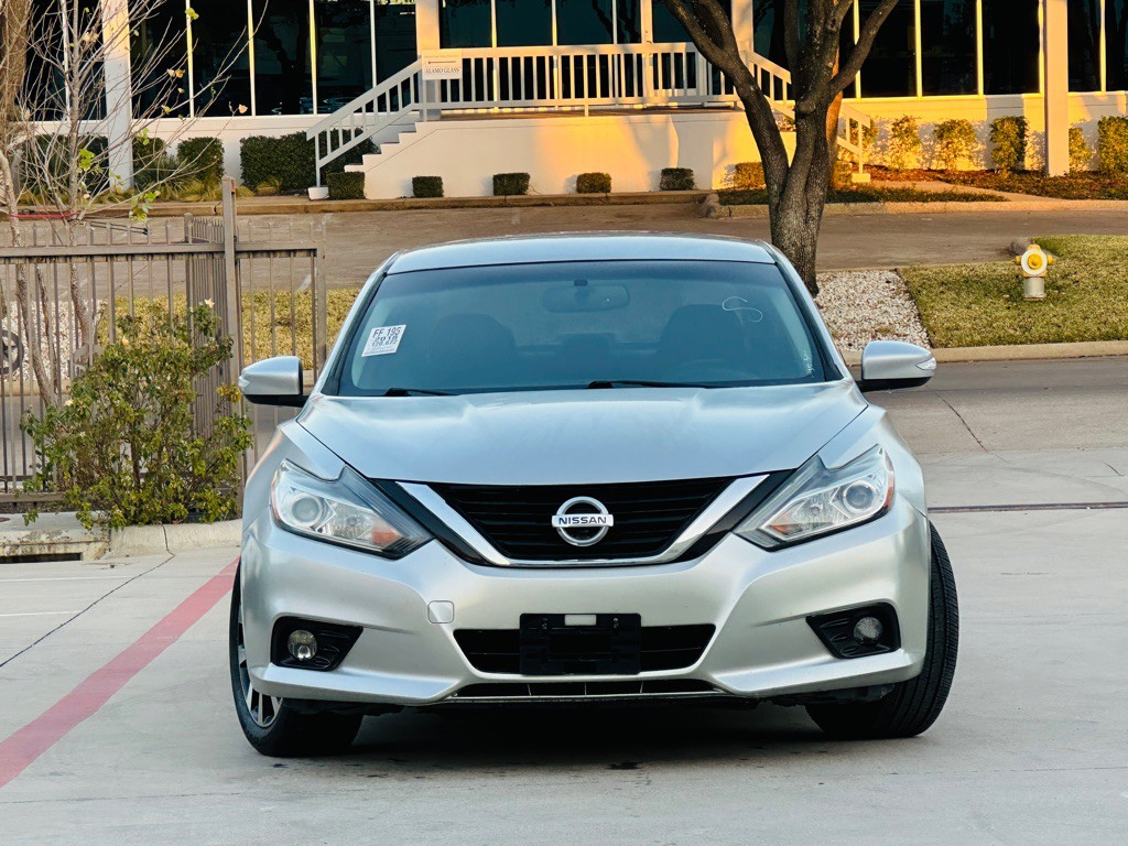 2018 Nissan Altima Image 2