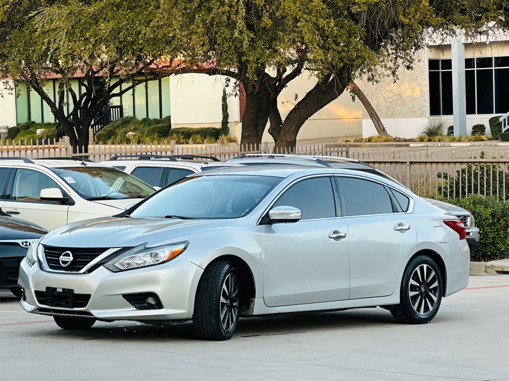 2018 Nissan Altima Image 4