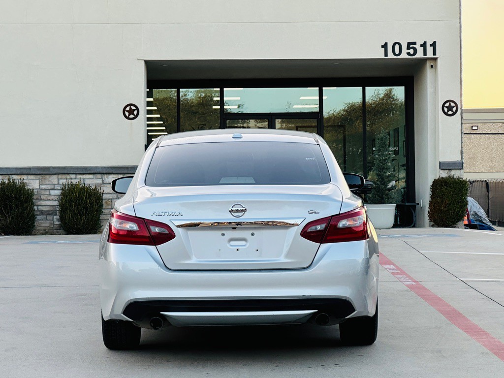 2018 Nissan Altima Image 9