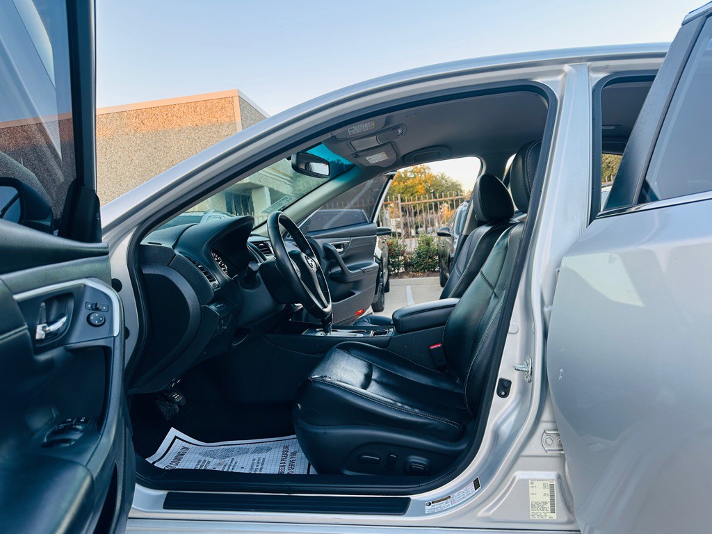 2018 Nissan Altima Image 14