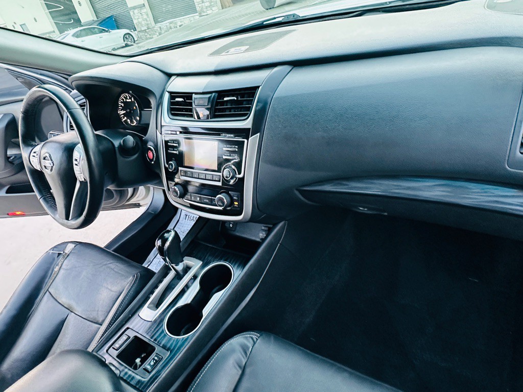 2018 Nissan Altima Image 23
