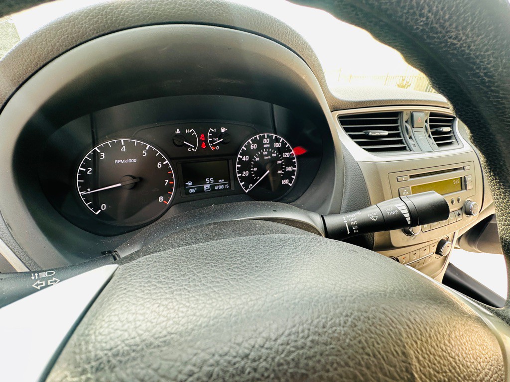 2013 Nissan Sentra Image 15