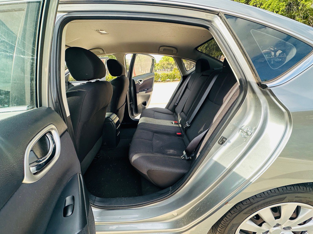 2013 Nissan Sentra Image 16