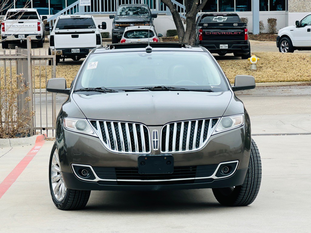 2011 Lincoln MKX Image 2