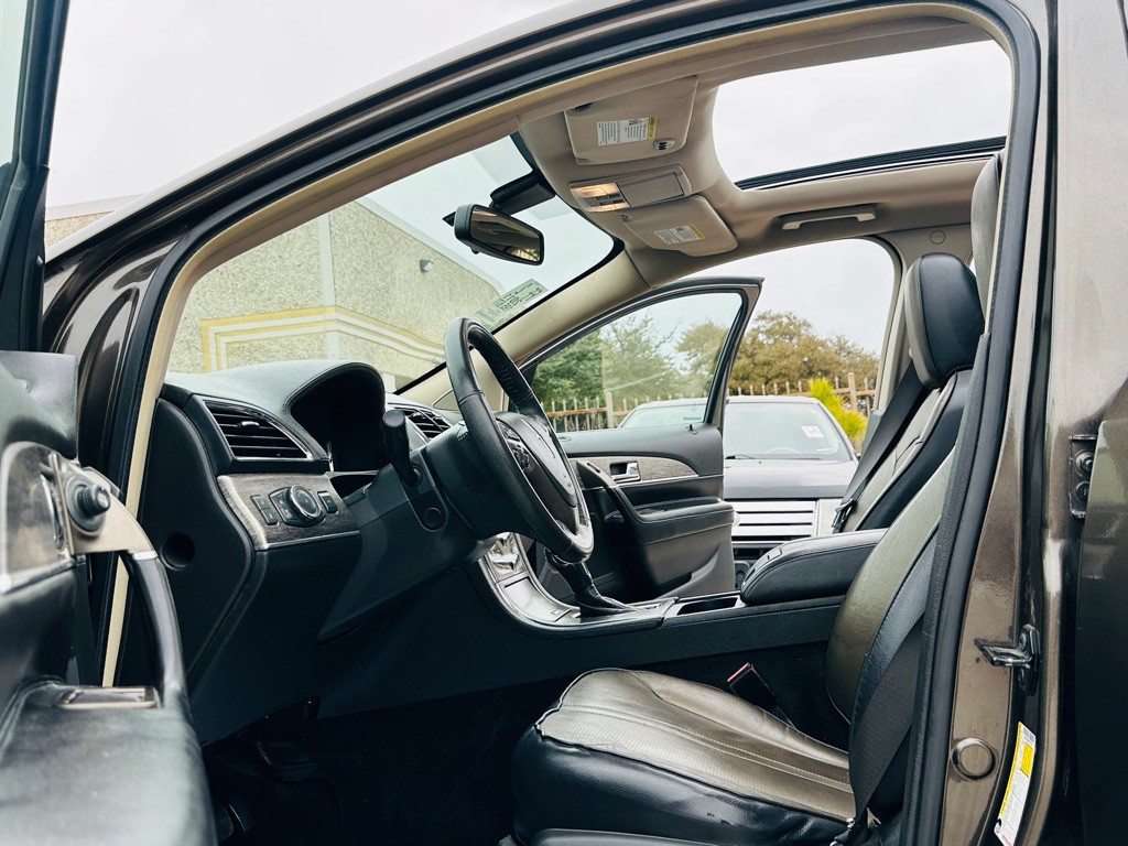 2011 Lincoln MKX Image 13