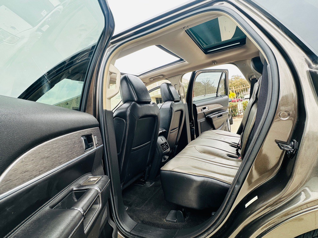 2011 Lincoln MKX Image 18