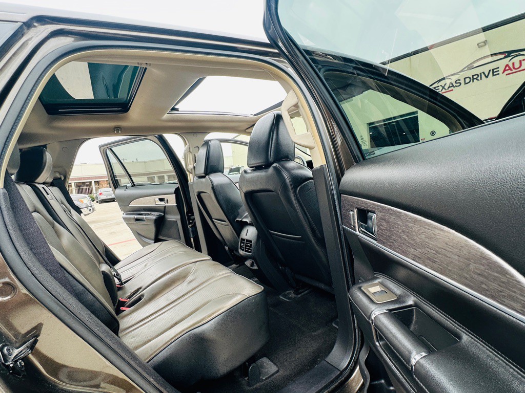 2011 Lincoln MKX Image 22