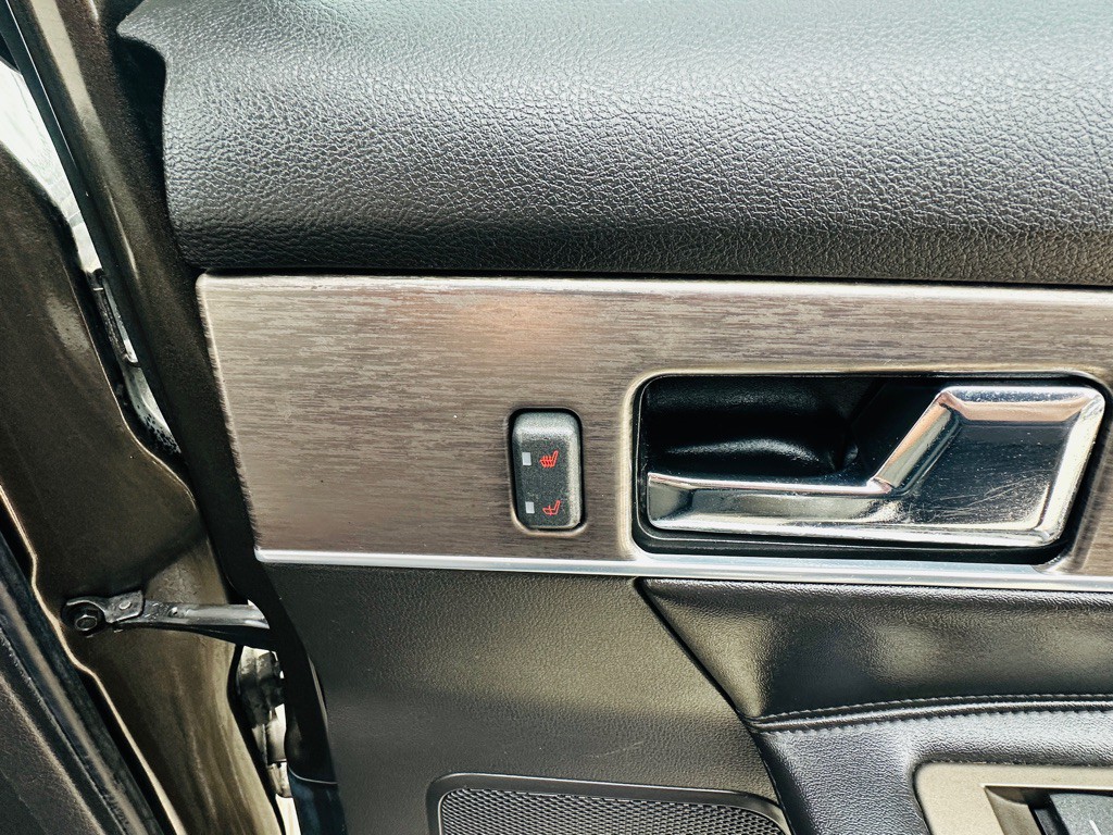 2011 Lincoln MKX Image 24