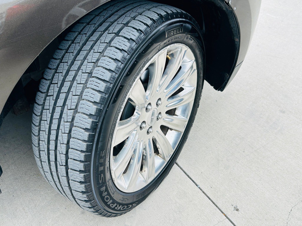 2011 Lincoln MKX Image 33