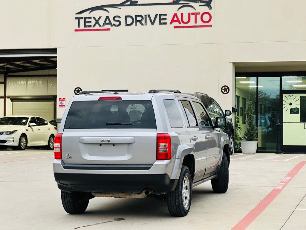 2016 Jeep Patriot Image 9