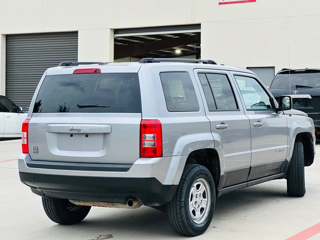 2016 Jeep Patriot Image 10