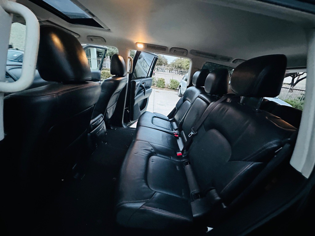 2019 Nissan Armada Image 17