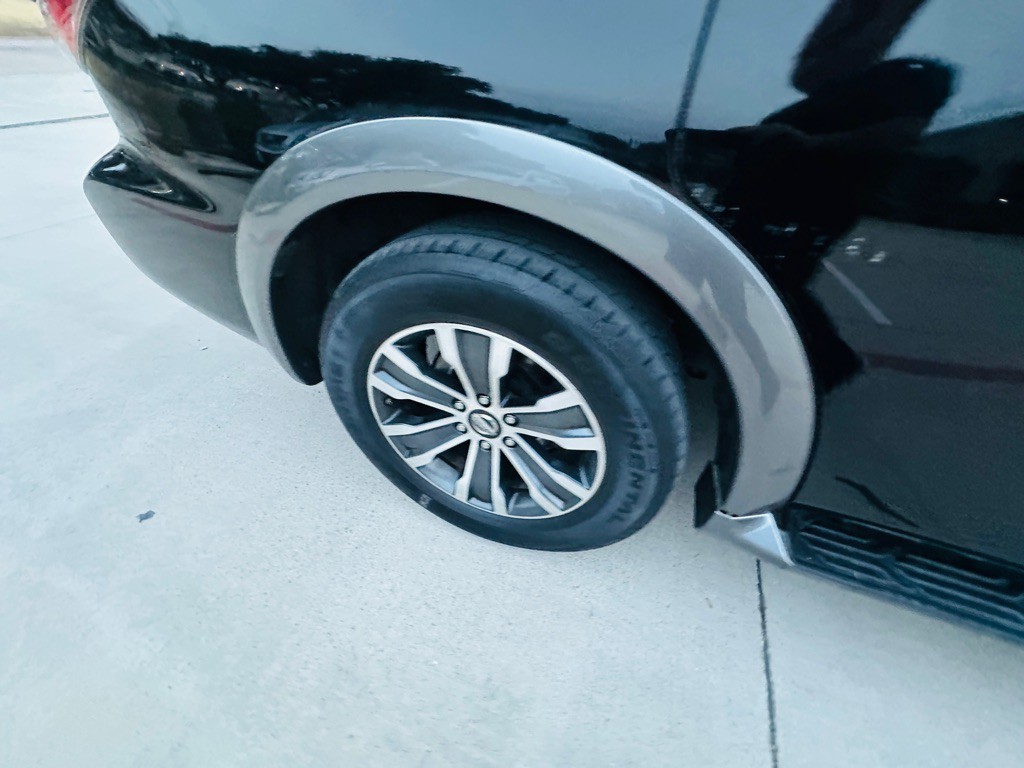 2019 Nissan Armada Image 26