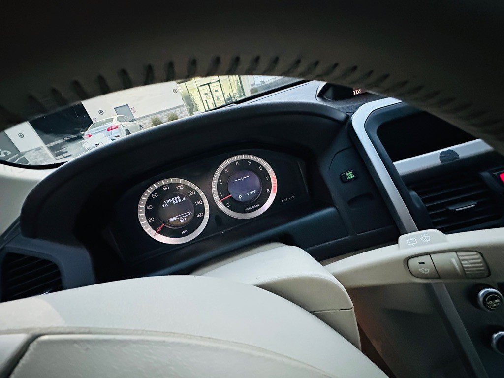 2010 Volvo XC60 Image 14