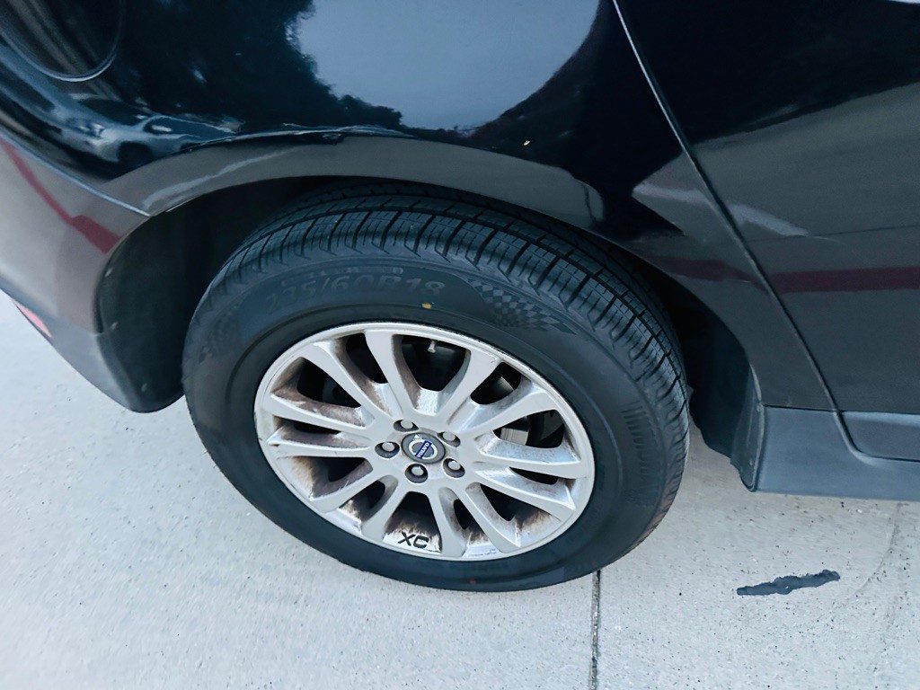 2010 Volvo XC60 Image 24