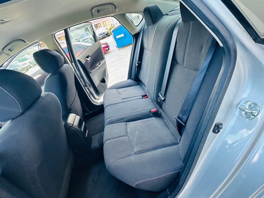 2017 Nissan Sentra Image 18