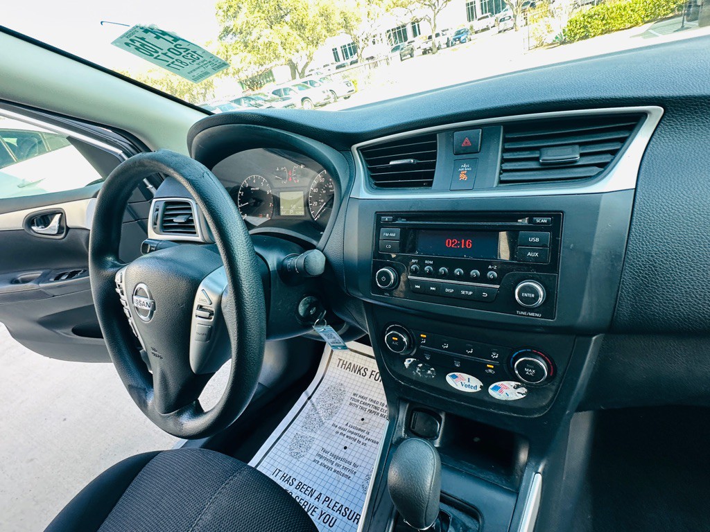 2017 Nissan Sentra Image 23