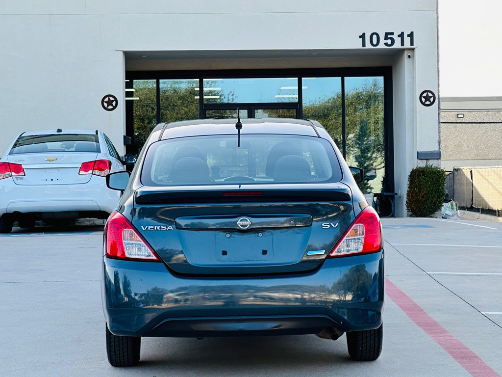 2015 Nissan Versa Image 7