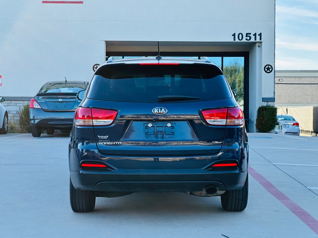 2017 Kia Sorento Image 8