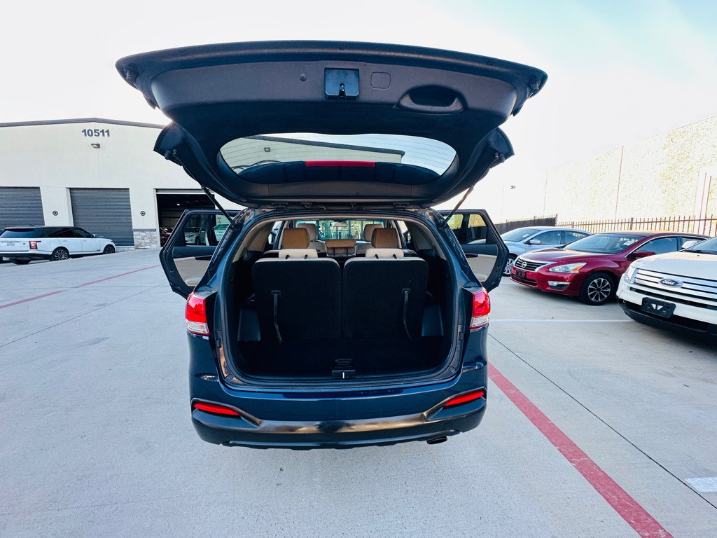 2017 Kia Sorento Image 18